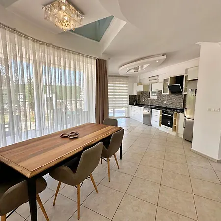 فيلة Valley - 4 Bedroom Private